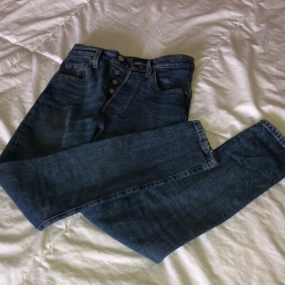 Levi’s 501 Skinny - Picture 3 of 6